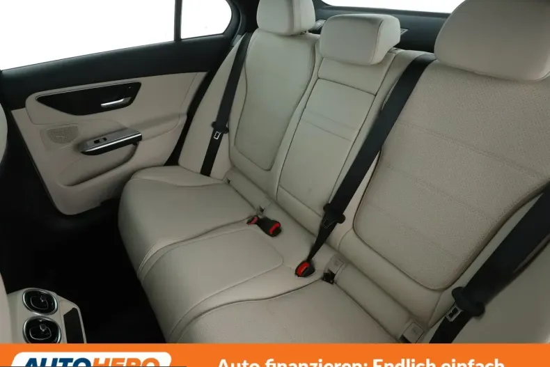 Mercedes-Benz C 300 (Clasa C) din 2024 cu 37.846 km - oferta MER255308 - foto 13