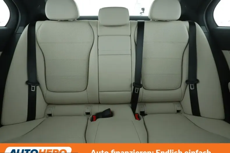 Mercedes-Benz C 300 (Clasa C) din 2024 cu 37.846 km - oferta MER255308 - foto 14