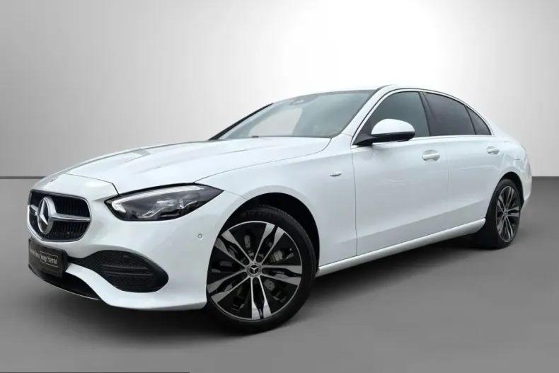 Mercedes-Benz C 300 (Clasa C) din 2025 cu 13.869 km - oferta MER255309 - foto 1