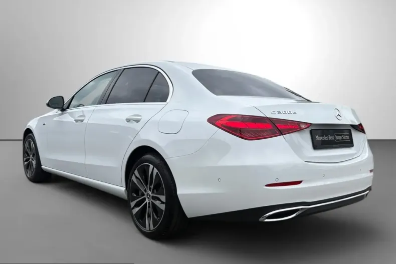 Mercedes-Benz C 300 (Clasa C) din 2025 cu 13.869 km - oferta MER255309 - foto 4