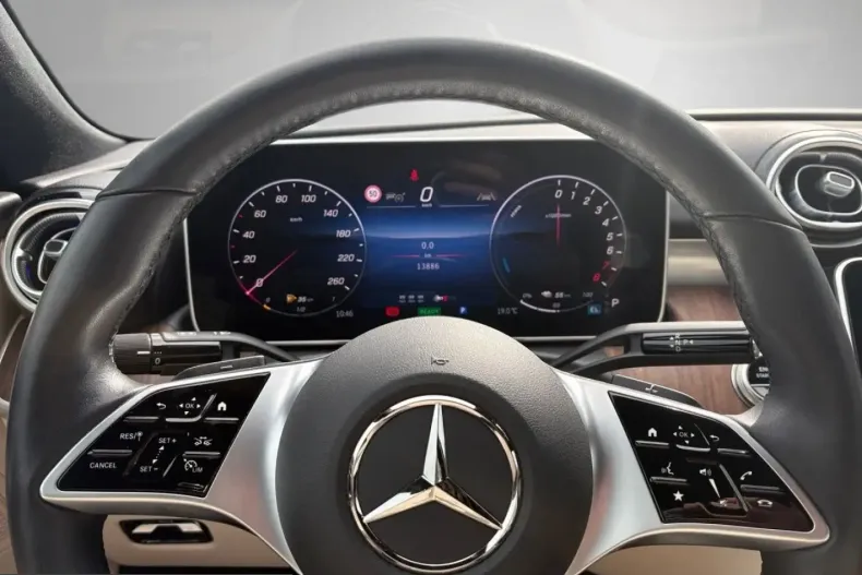 Mercedes-Benz C 300 (Clasa C) din 2025 cu 13.869 km - oferta MER255309 - foto 16