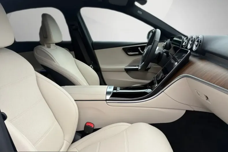 Mercedes-Benz C 300 (Clasa C) din 2025 cu 13.869 km - oferta MER255309 - foto 23