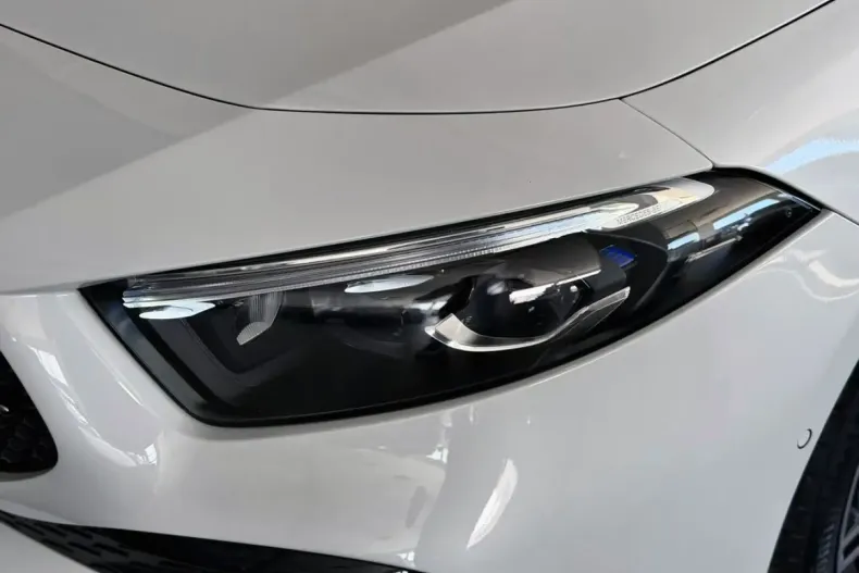 Mercedes-Benz A 180 (Clasa A) din 2023 cu 31.500 km - oferta MER255317 - foto 4