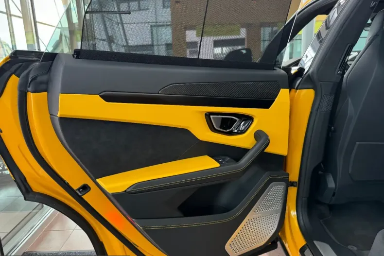 Lamborghini Urus din 2022 cu 67.000 km - oferta LAM255329 - foto 28