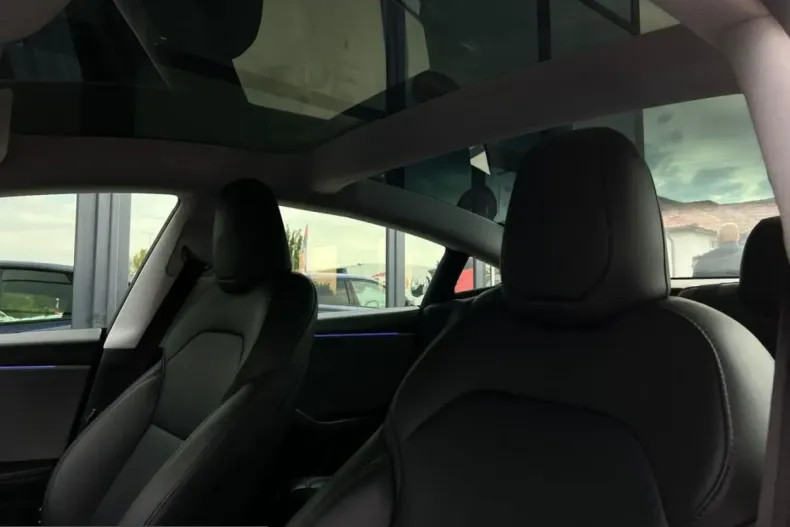 Tesla Model 3 din 2025 cu 76.865 km - oferta TES255334 - foto 4