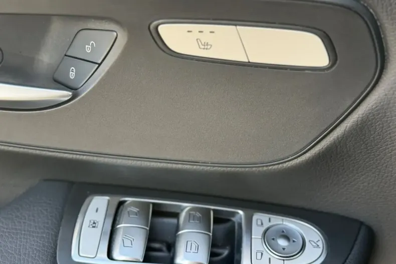 Mercedes-Benz V 200 (Clasa V) din 2022 cu 59.563 km - oferta MER255337 - foto 2