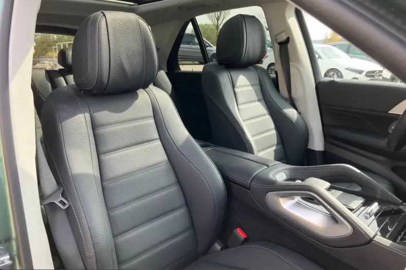 Mercedes-Benz GLE 400 (Clasa GLE) din 2025 cu 8.700 km - oferta MER255338 - foto 7