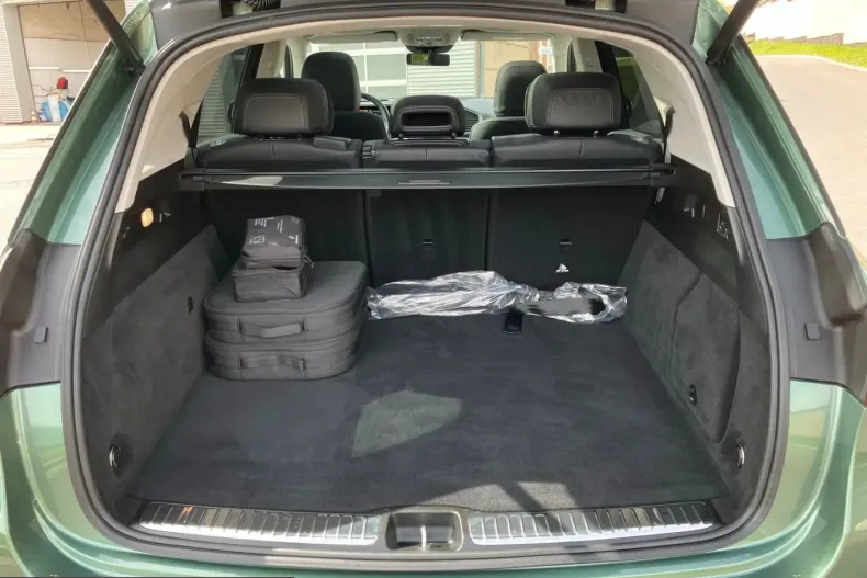 Mercedes-Benz GLE 400 (Clasa GLE) din 2025 cu 8.700 km - oferta MER255338 - foto 10
