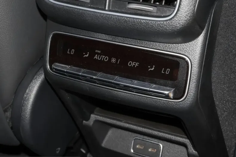 Mercedes-Benz GLE 400 (Clasa GLE) din 2025 cu 15.720 km - oferta MER255342 - foto 8
