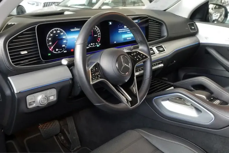 Mercedes-Benz GLE 400 (Clasa GLE) din 2025 cu 29.456 km - oferta MER255344 - foto 13