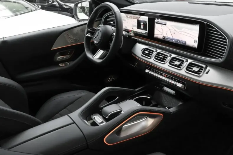 Mercedes-Benz GLE 400 (Clasa GLE) din 2025 cu 3.321 km - oferta MER255345 - foto 3