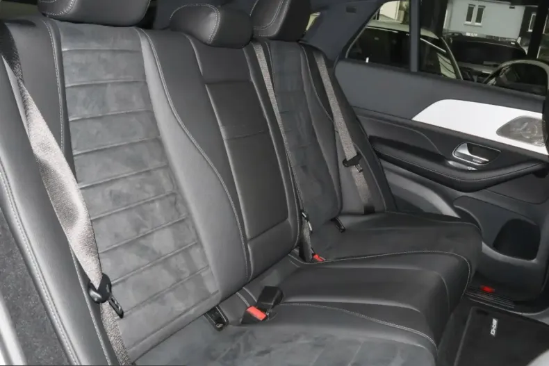Mercedes-Benz GLE 400 (Clasa GLE) din 2025 cu 3.321 km - oferta MER255345 - foto 4