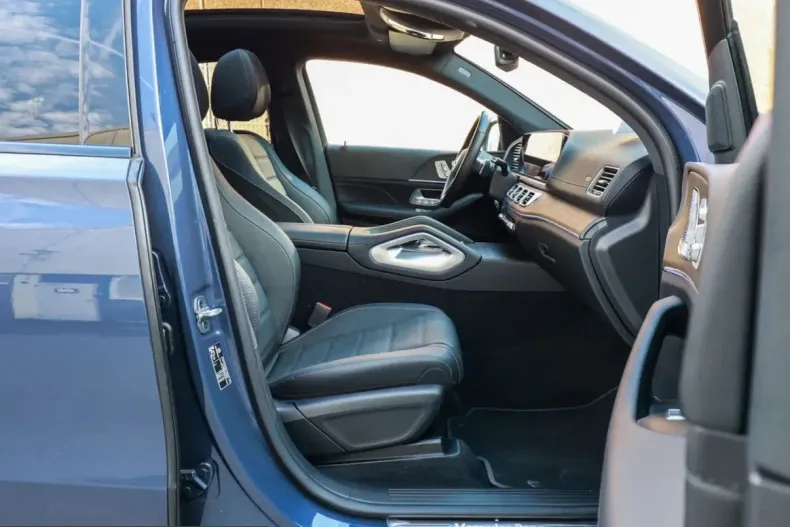 Mercedes-Benz GLE 400 (Clasa GLE) din 2025 cu 12.850 km - oferta MER255346 - foto 2