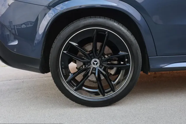 Mercedes-Benz GLE 400 (Clasa GLE) din 2025 cu 12.850 km - oferta MER255346 - foto 5
