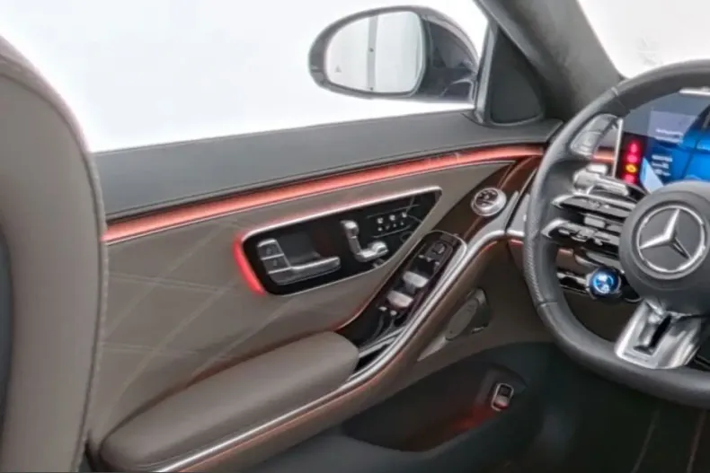 Mercedes-Benz S 63 AMG (Clasa S) din 2024 cu 10.978 km - oferta MER255388 - foto 8