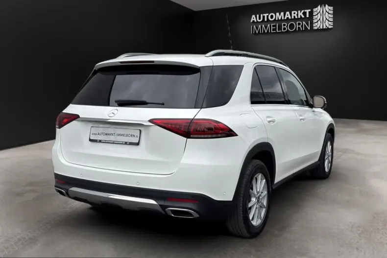 Mercedes-Benz GLE 300 (Clasa GLE) din 2023 cu 72.481 km - oferta MER255392 - foto 4