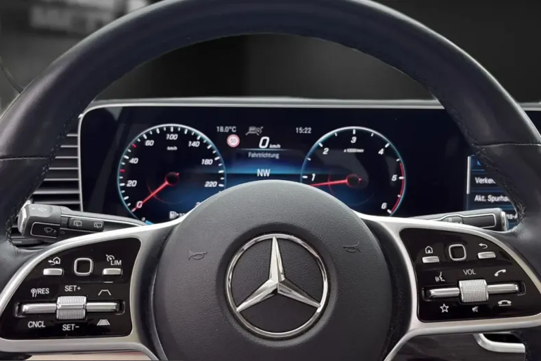 Mercedes-Benz GLE 300 (Clasa GLE) din 2023 cu 72.481 km - oferta MER255392 - foto 20