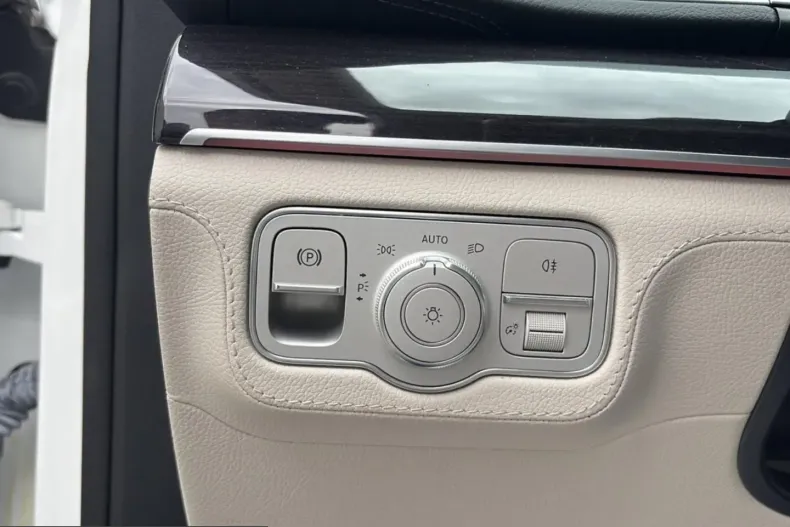 Mercedes-Benz GLE 300 (Clasa GLE) din 2023 cu 72.481 km - oferta MER255392 - foto 30