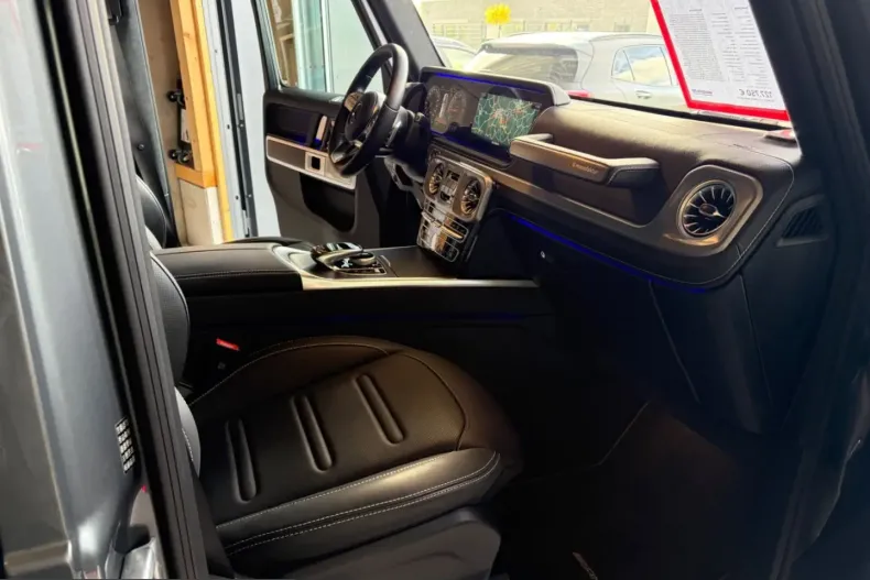 Mercedes-Benz G 400 (Clasa G) din 2023 cu 15.300 km - oferta MER255405 - foto 13