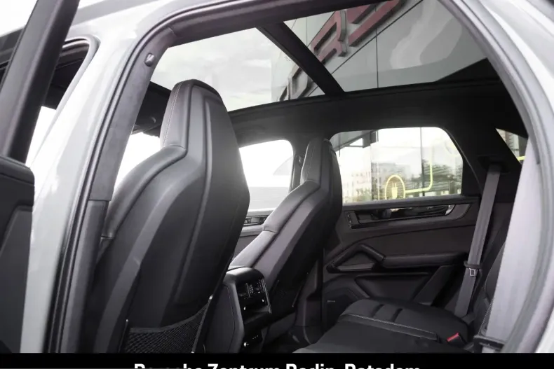 Porsche Cayenne din 2025 cu 12.638 km - oferta POR255411 - foto 6