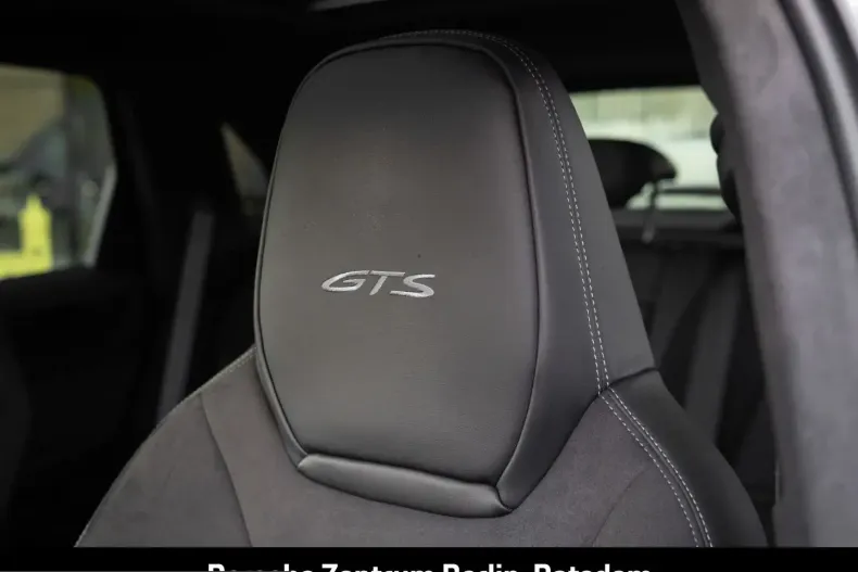 Porsche Cayenne din 2025 cu 12.638 km - oferta POR255411 - foto 23