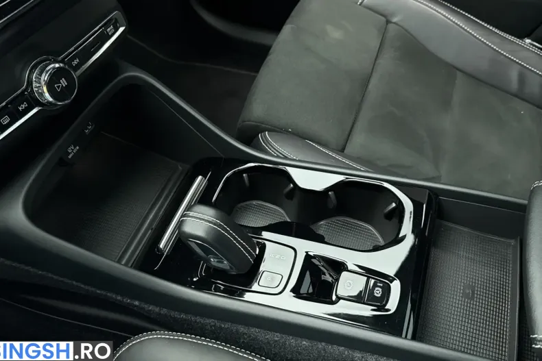 Volvo XC40 din 2022 cu 42.000 km - oferta VOL255433 - foto 13