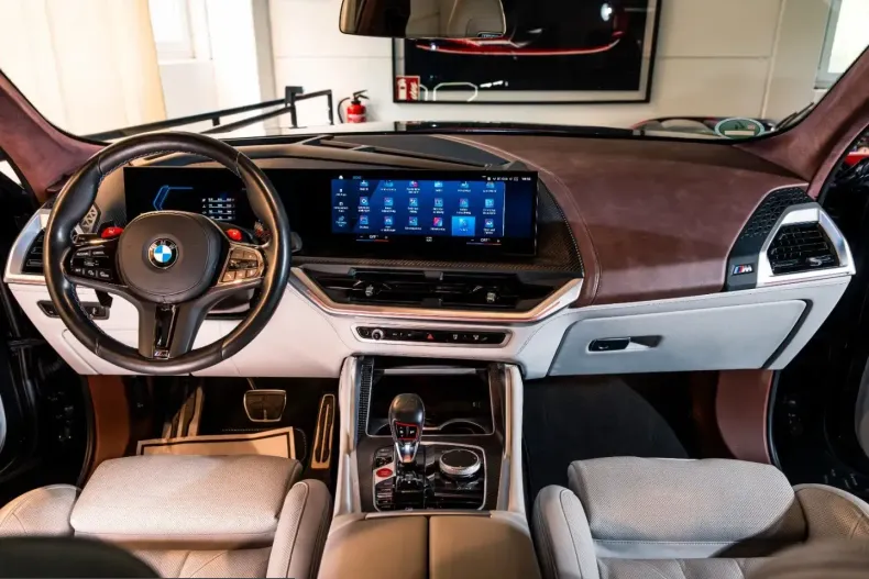 BMW XM (Seria X) din 2023 cu 26.935 km - oferta BMW255446 - foto 21