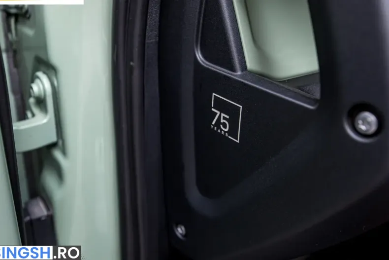 Land Rover Defender 75 EDITION din 2023 cu 61.000 km - oferta LAN255450 - foto 27