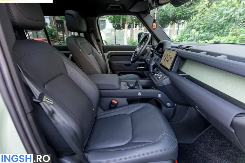 Land Rover Defender 75 EDITION din 2023 cu 61.000 km - oferta LAN255450 - foto 38