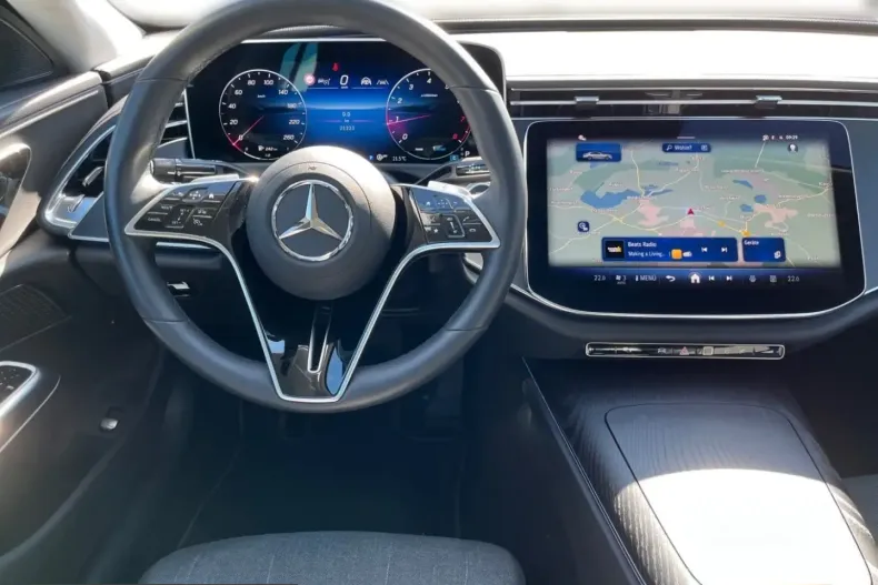 Mercedes-Benz E 200 (Clasa E) din 2025 cu 21.178 km - oferta MER255472 - foto 8