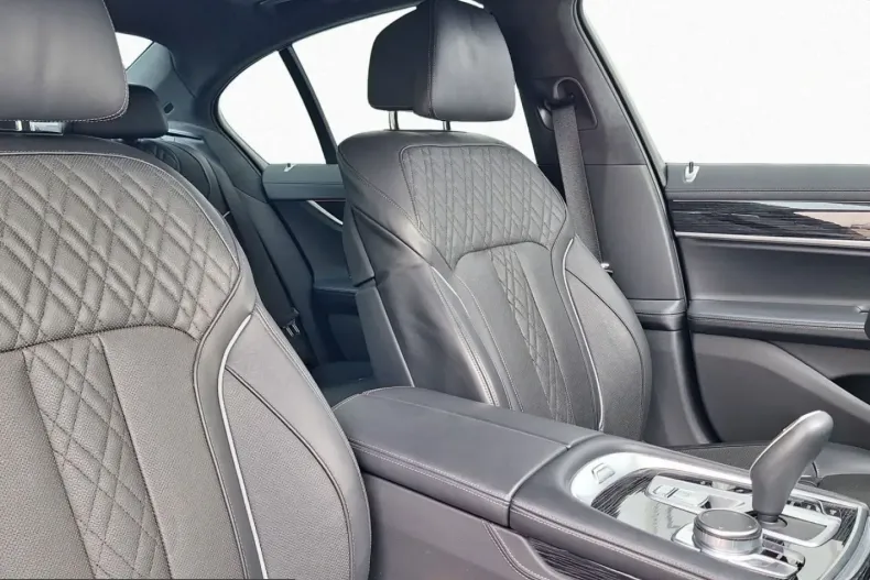 BMW 730 (Seria 7) din 2022 cu 84.531 km - oferta BMW255493 - foto 4