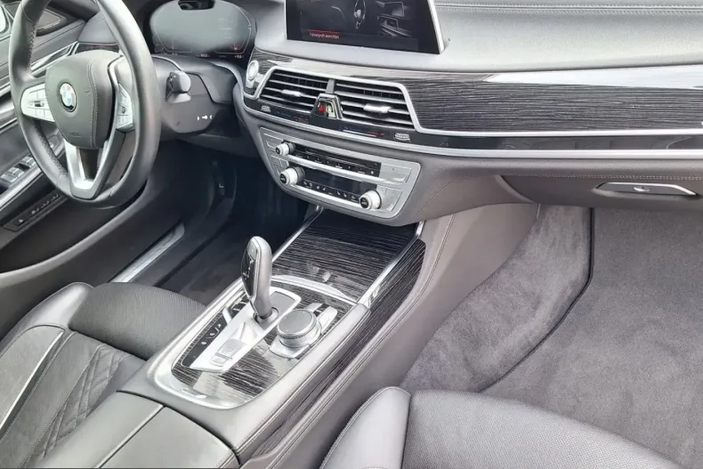 BMW 730 (Seria 7) din 2022 cu 84.531 km - oferta BMW255493 - foto 6