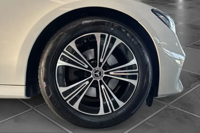 Mercedes-Benz E 220 (Clasa E) din 2025 cu 20.656 km - oferta MER255494 - foto 5