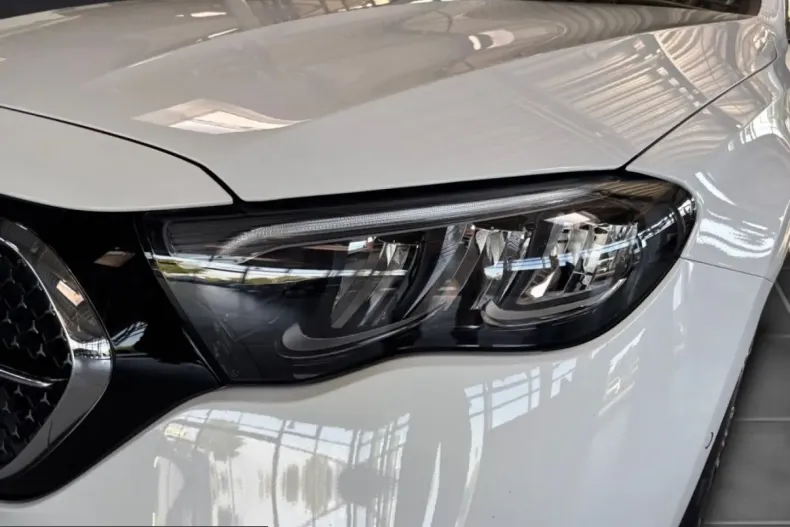 Mercedes-Benz E 220 (Clasa E) din 2025 cu 20.656 km - oferta MER255494 - foto 18