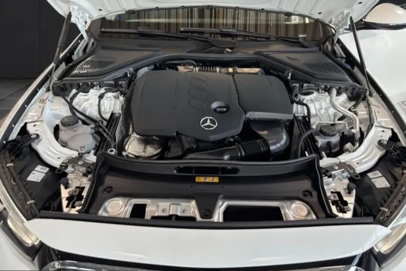 Mercedes-Benz E 220 (Clasa E) din 2025 cu 20.656 km - oferta MER255494 - foto 21