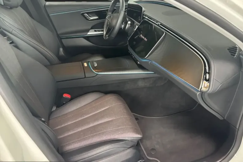 Mercedes-Benz E 220 (Clasa E) din 2025 cu 14.789 km - oferta MER255496 - foto 6