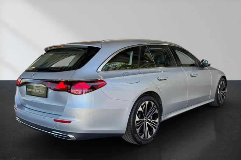 Mercedes-Benz E 300 (Clasa E) din 2025 cu 25.100 km - oferta MER255498 - foto 8