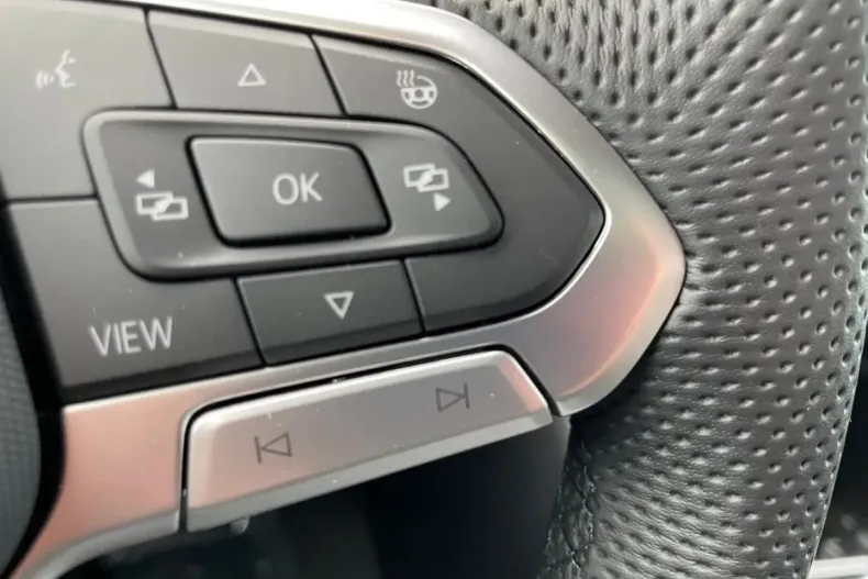 Volkswagen Touareg din 2025 cu 1.800 km - oferta VOL255505 - foto 24
