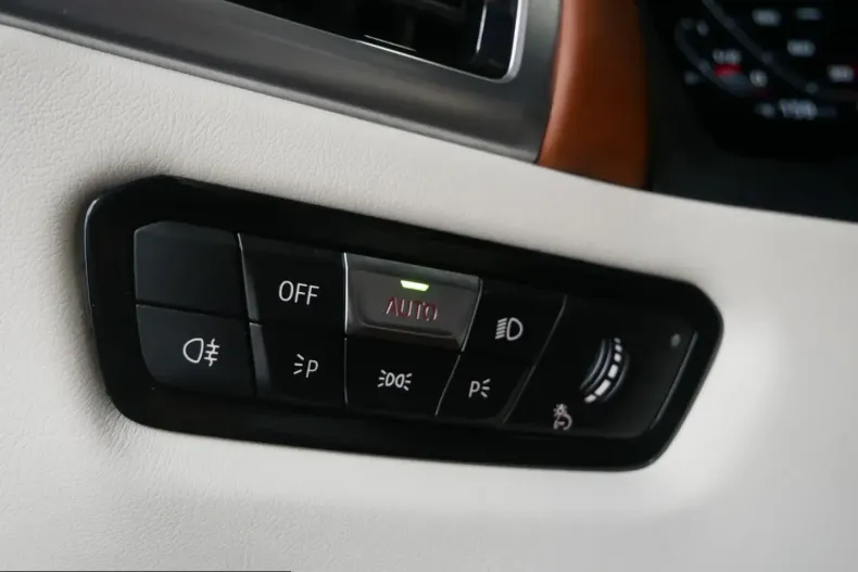 BMW M8 (Seria 8) din 2022 cu 36.270 km - oferta BMW255506 - foto 19