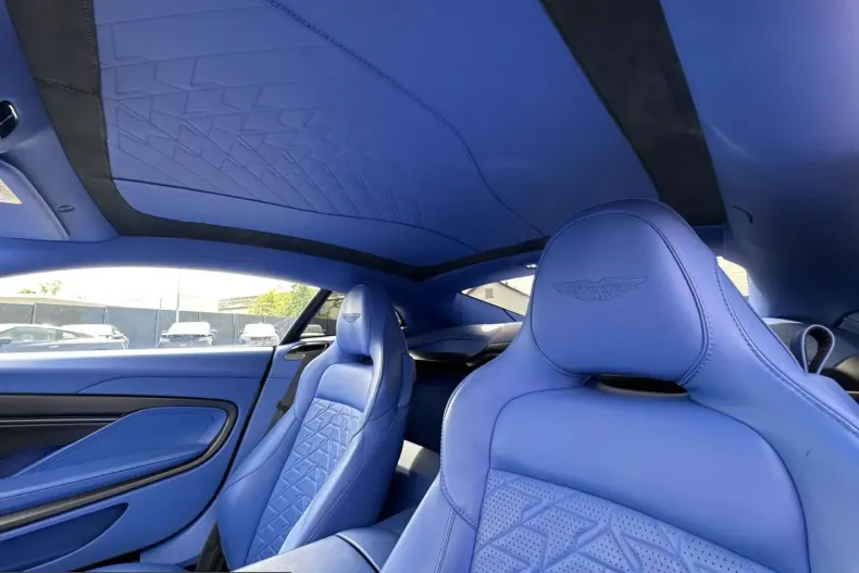 Aston Martin Vanquish din 2024 cu 13.000 km - oferta AST255522 - foto 23