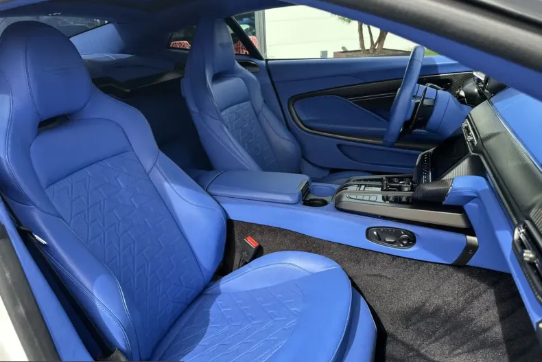 Aston Martin Vanquish din 2024 cu 13.000 km - oferta AST255522 - foto 29