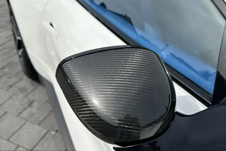 Aston Martin Vanquish din 2024 cu 13.000 km - oferta AST255522 - foto 36