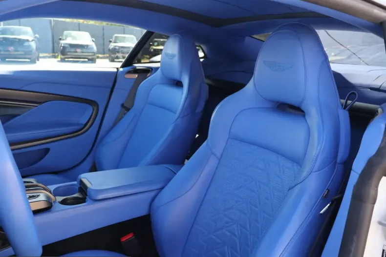 Aston Martin Vanquish din 2024 cu 13.000 km - oferta AST255523 - foto 24