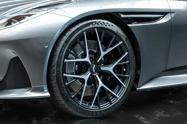 Aston Martin DB12 din 2024 cu 9.850 km - oferta AST255524 - foto 13
