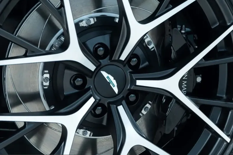 Aston Martin DB12 din 2024 cu 9.850 km - oferta AST255524 - foto 14