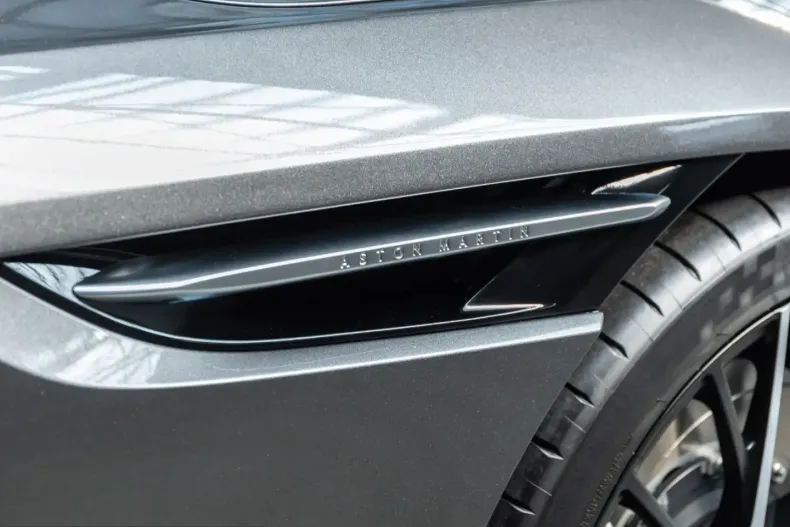 Aston Martin DB12 din 2024 cu 9.850 km - oferta AST255524 - foto 16
