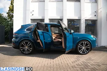 Porsche Cayenne din 2023 - oferta POR255542