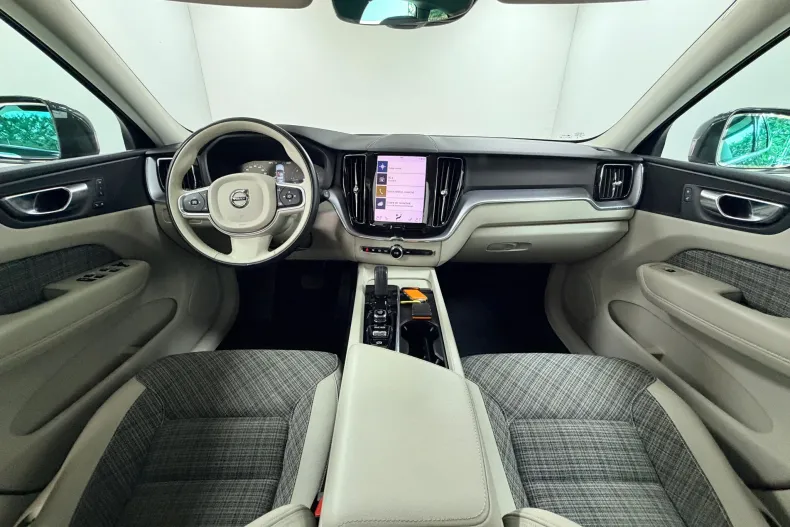 Volvo XC60 din 2021 cu 127.000 km - oferta VOL255553 - foto 19