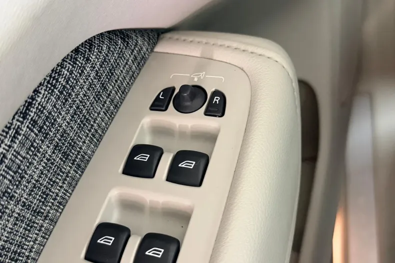 Volvo XC60 din 2021 cu 127.000 km - oferta VOL255553 - foto 32