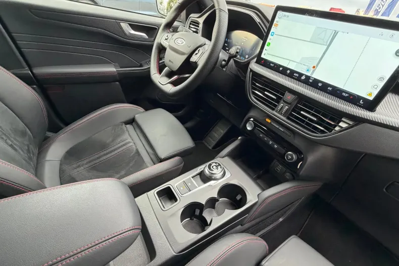 Ford Kuga din 2025 cu 9.500 km - oferta FOR255578 - foto 10